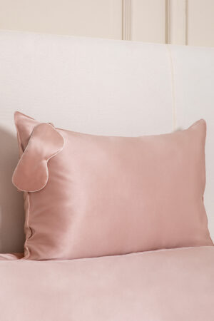 Elegant HA Silk Pillowcase and Eye Mask Set in Pink, Luxurious Gift Box for Beauty Sleep.