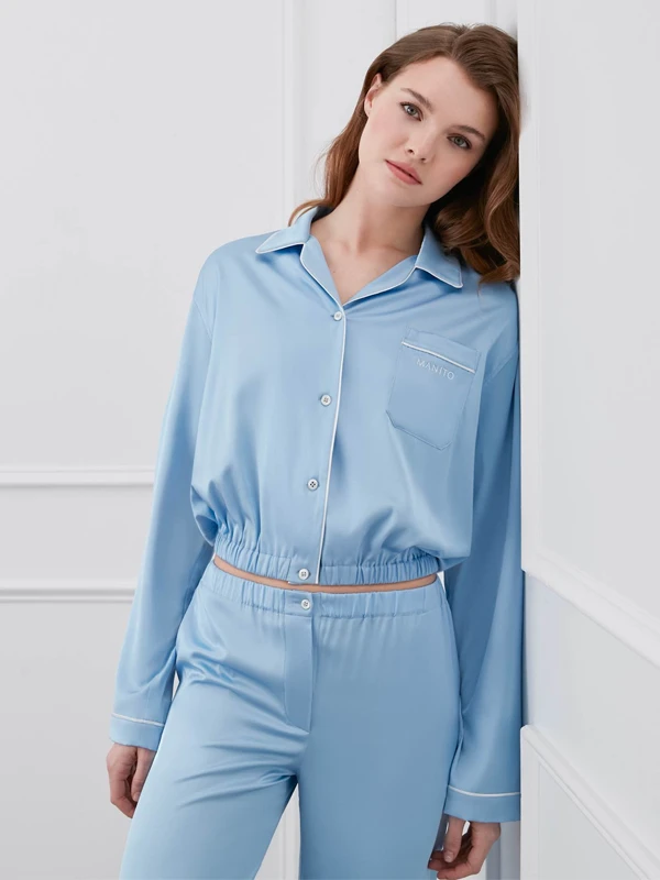 MANITO's Echo Collection Women's Suit features a modern design with high-quality silk fabric.